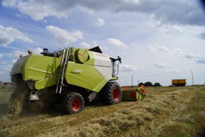 Claas Tucano 320