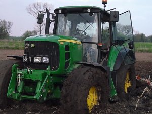 John Deere 6930