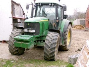 John Deere 6920