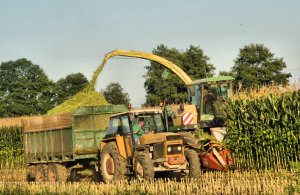 John-Deere 6610 & Ursus 914 + Fortschritt  T-088