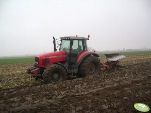Massey Ferguson 8210+V&N