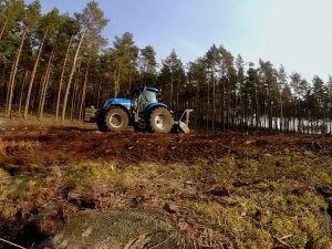 Frez leśny FAE UMM/S/HP-225 & New Holland T7.270