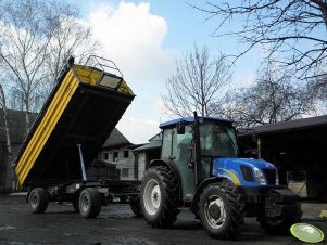 New Holland T4020 + Wielton PRS-2/W-8