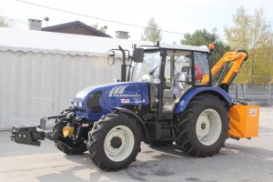 Kosiarki wysięgnikowe i Farmtrac 690DT wersja komunalna pod patronatem ROLMEX