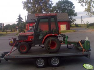 Kubota B 2400