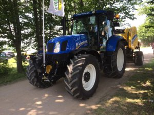 New Holland T6