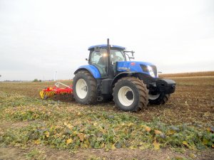 New Holland T7.220 + Pottinger Synkro 3030