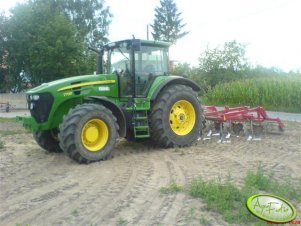 John Deere 7730