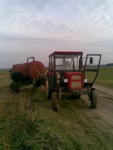 Ursus C-330 z beczką