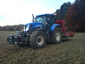 New Holland T7.210 + Kverneland Accord s-drill 3m