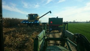 New Holland CSX 7040