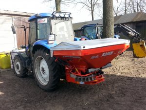 New Holland TD5020 i Rozsiewacz Rauch MDS 19.1Q