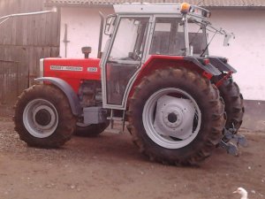 Massey Ferguson 390