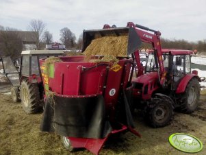 Farmer 9258 te + Zetor 7011 + Strautmann verti mix 750