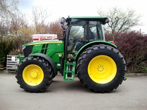 John Deere 6100 MC