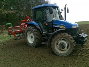 New Holland TD80D