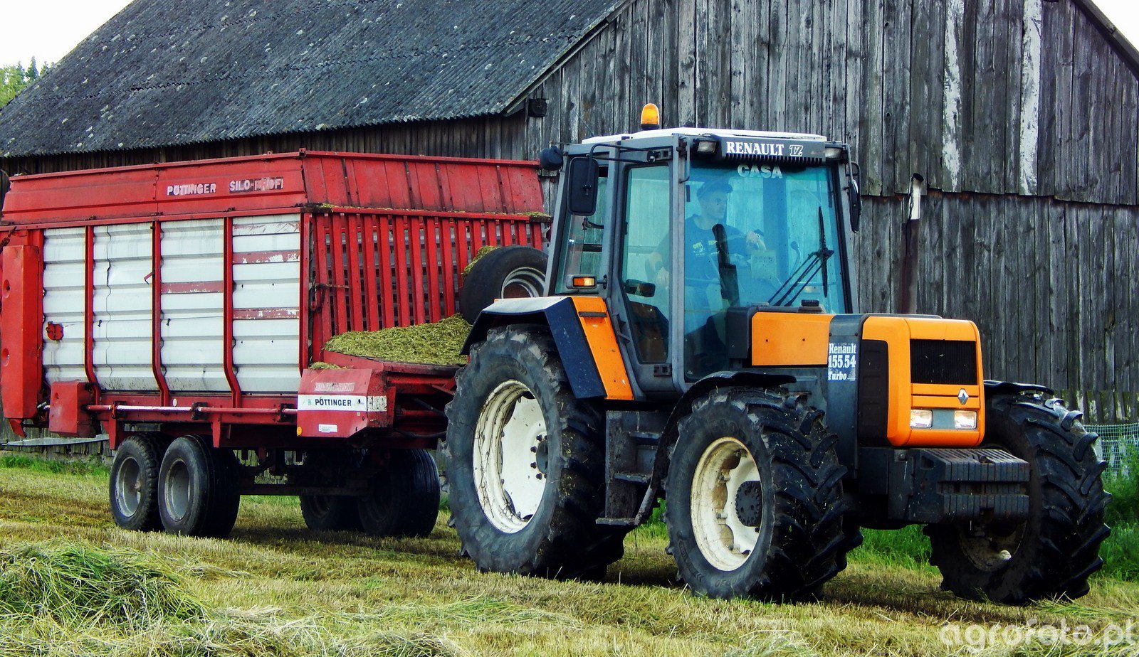 Foto traktor Renault 155.54 Turbo + Pöttinger Silo Profi