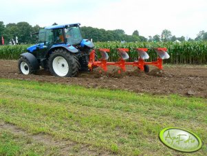 New Holland TM130 + pług