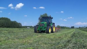 John Deere 5090R & Kuhn GA 4121 GM