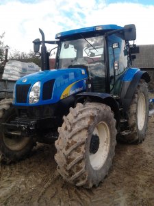 New Holland T6030