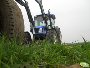 New Holland TN75SA