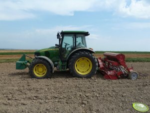 John Deere 5090R + Lely-Nodet 250