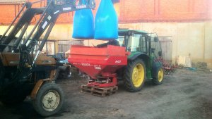 John Deere 5080R& Rauch MDS 735M i URSUS 1222