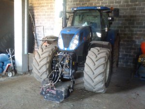 New Holland t 7040