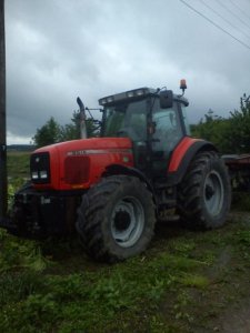 Massey Ferguson 8210