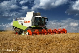 Claas Lexion 580 + V900