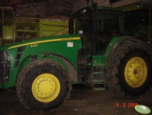 John Deere 8130