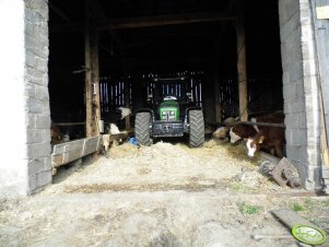 Deutz Fahr Agrofarm 420 profiline + Byczki