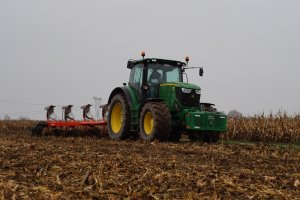 John Deere 6170R & Kuhn Vari-Master 153