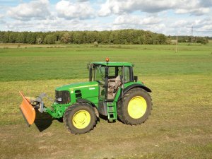 John Deere 6630