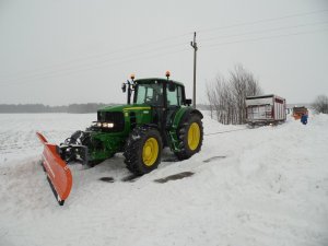 John Deere 6630