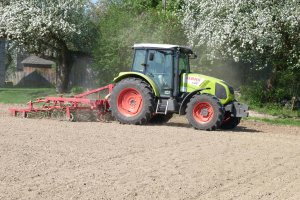 Claas Axos 310 CX