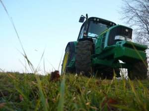 John Deere 6630