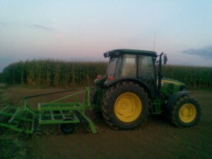 John Deere 5080M & Bomet 2,80