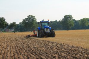 New Holland TG255 & Horsch Joker 6RT