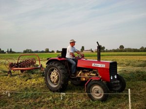 Zetor Major 3011 + Przetrząsarko-Zgrabiarka Agromet z-211