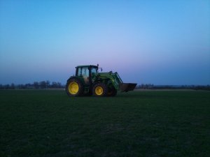 John Deere 6230