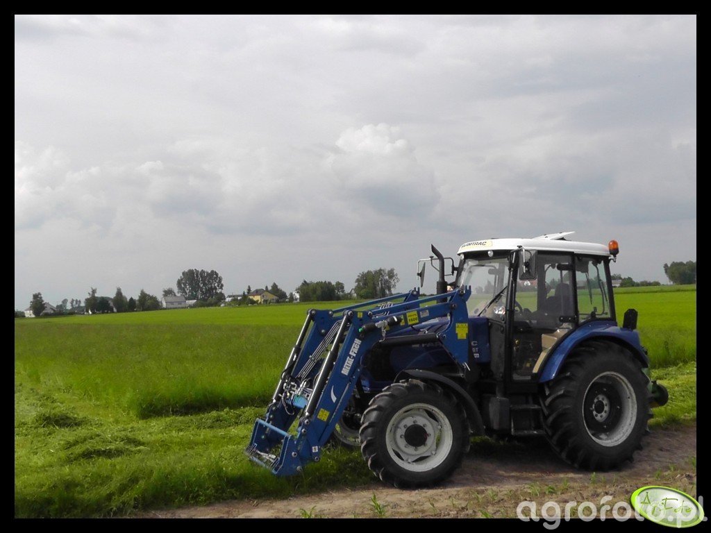 Farmtrac 675 Dt & Krone AM 242 Z