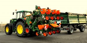 Amazone ED 602 k Contour + John Deere 6170M