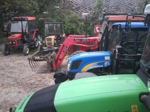Deutz-Fahr Agrofarm 430, New Holland T4030 Deluxe, Zetor 7340, Zetor 3320 i Ursus C-330 M