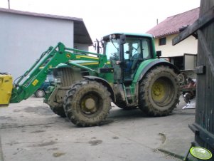 John Deere 6530