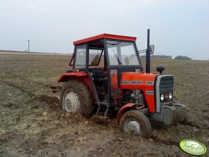 Massey  Ferguson 255