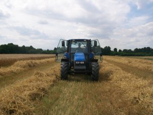 New Holland TL 100