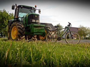 John Deere 6630 i Jon Deere TM8530