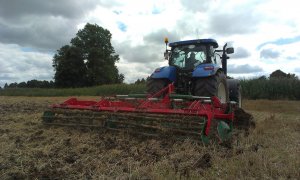 New Holland T7060 & Unia KOS 4m