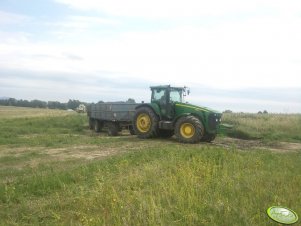 JD 8430 + przyczepy